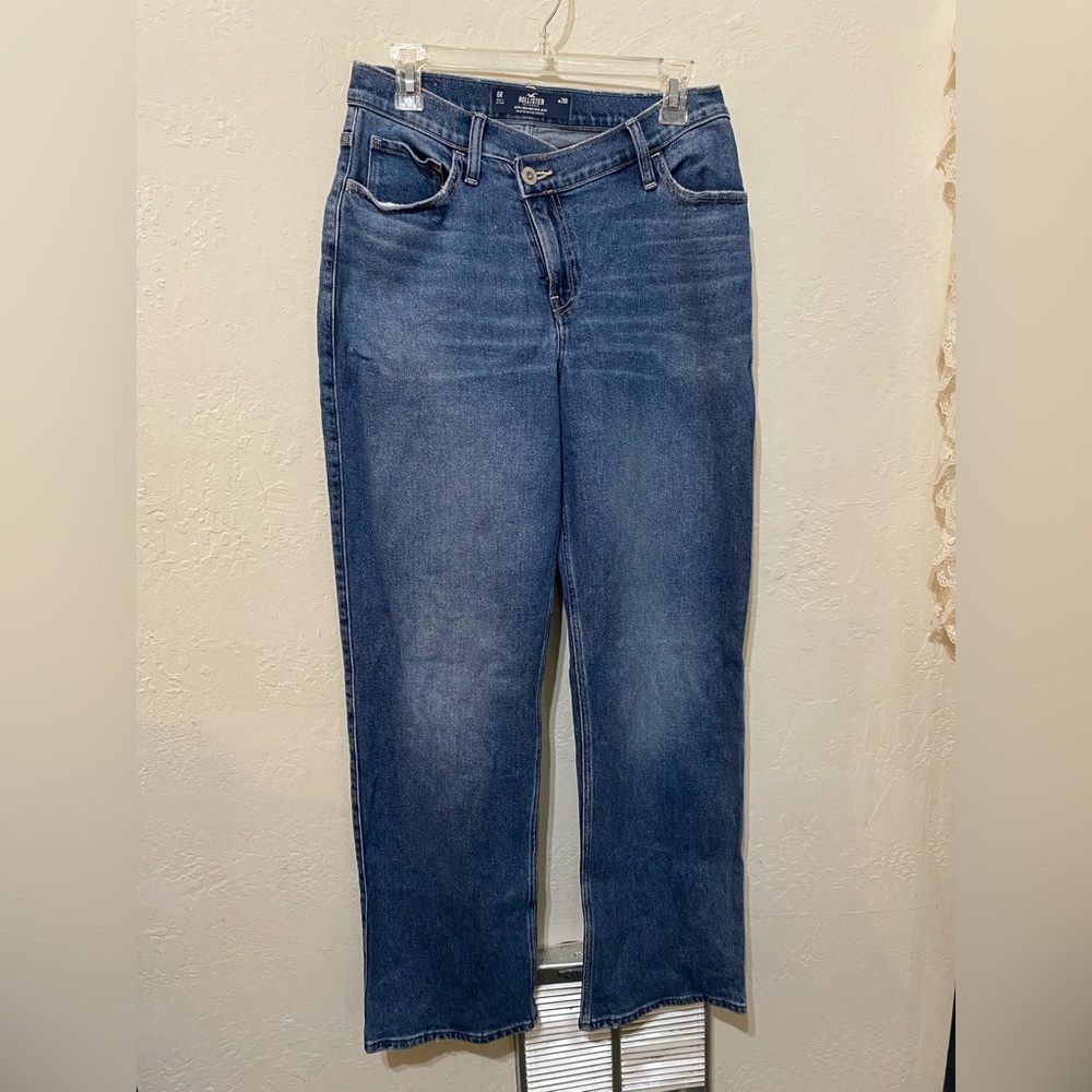 Hollister Ultra High-Rise Dad Jeans W28R Asymmetrical Button Fly